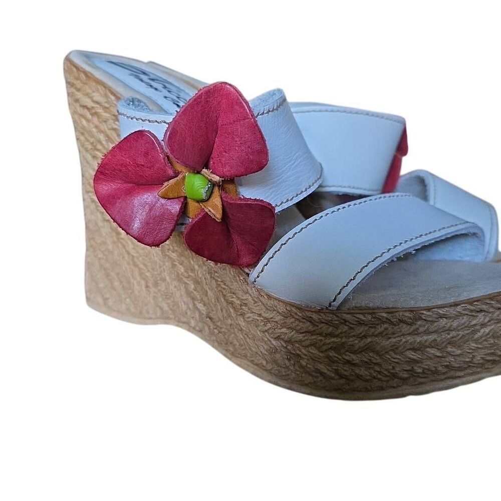 Sbicca Women's Size 7 White Leather Red Flower Espadrille Slide on Wedge Heels - Picture 7 of 8